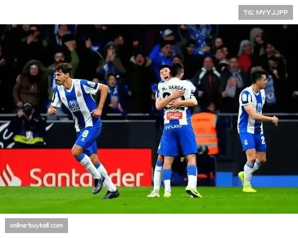 塞尔塔阿斯帕斯梅开二度带领球队升至第六冲击欧战区